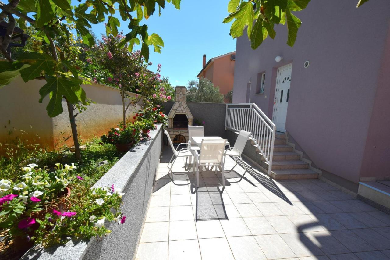 Apartments Marjolovic Нівице Екстер'єр фото