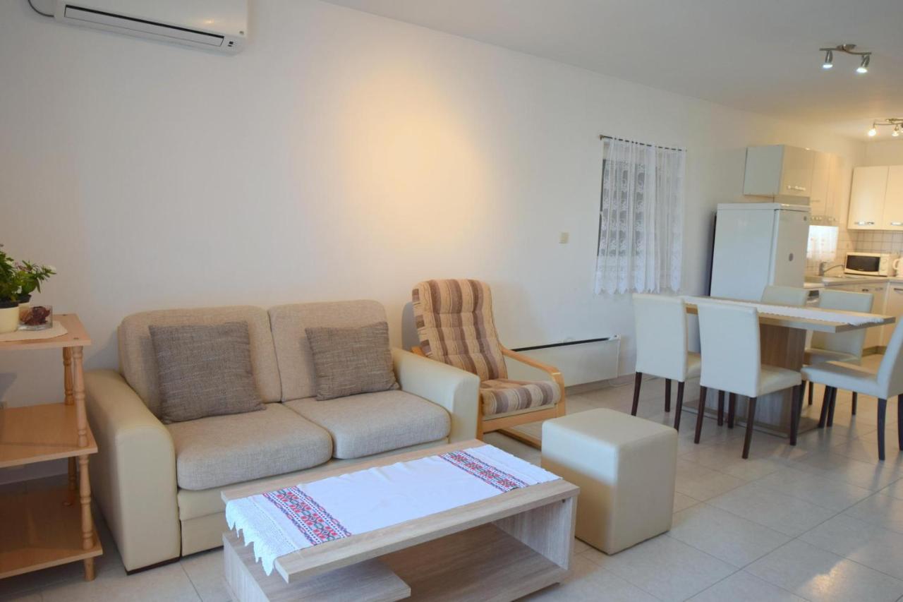 Apartments Marjolovic Нівице Екстер'єр фото